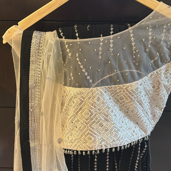 Brand new never worn beautiful black and silver lengha. Come with dupatta - Picture 6 of 7